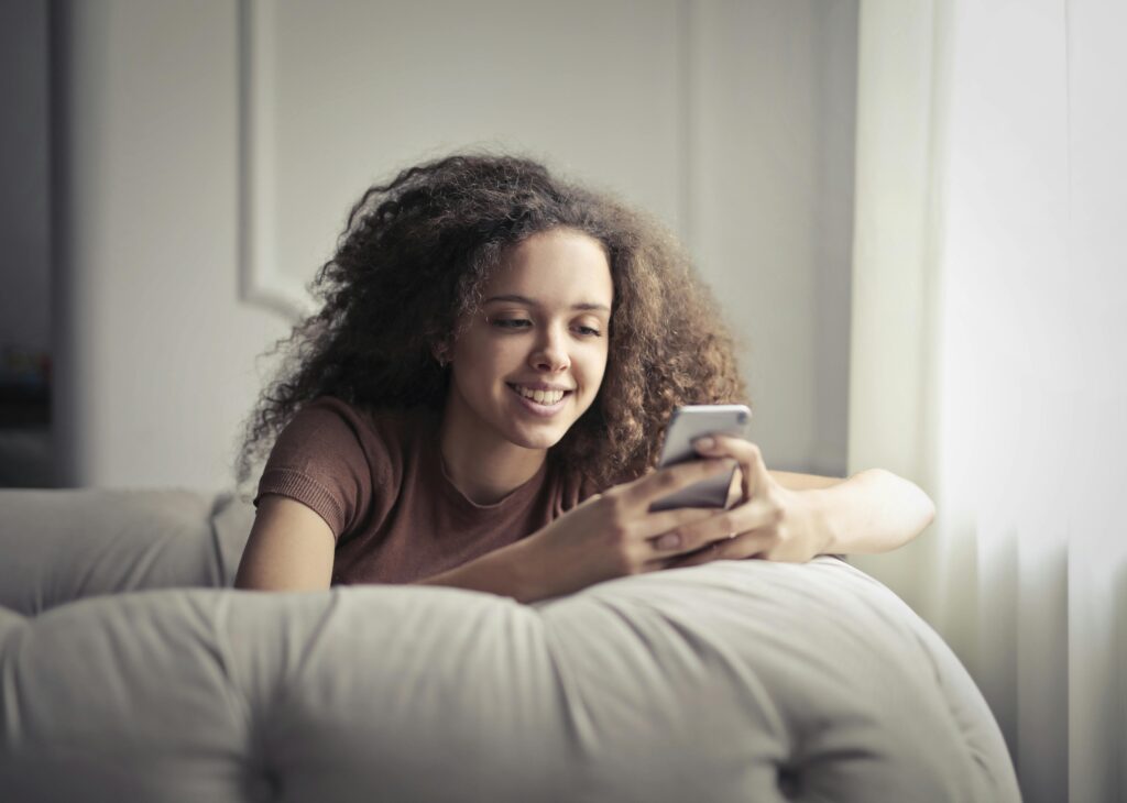 How to Find Clients Who Need AI Services Using Just Your Phone