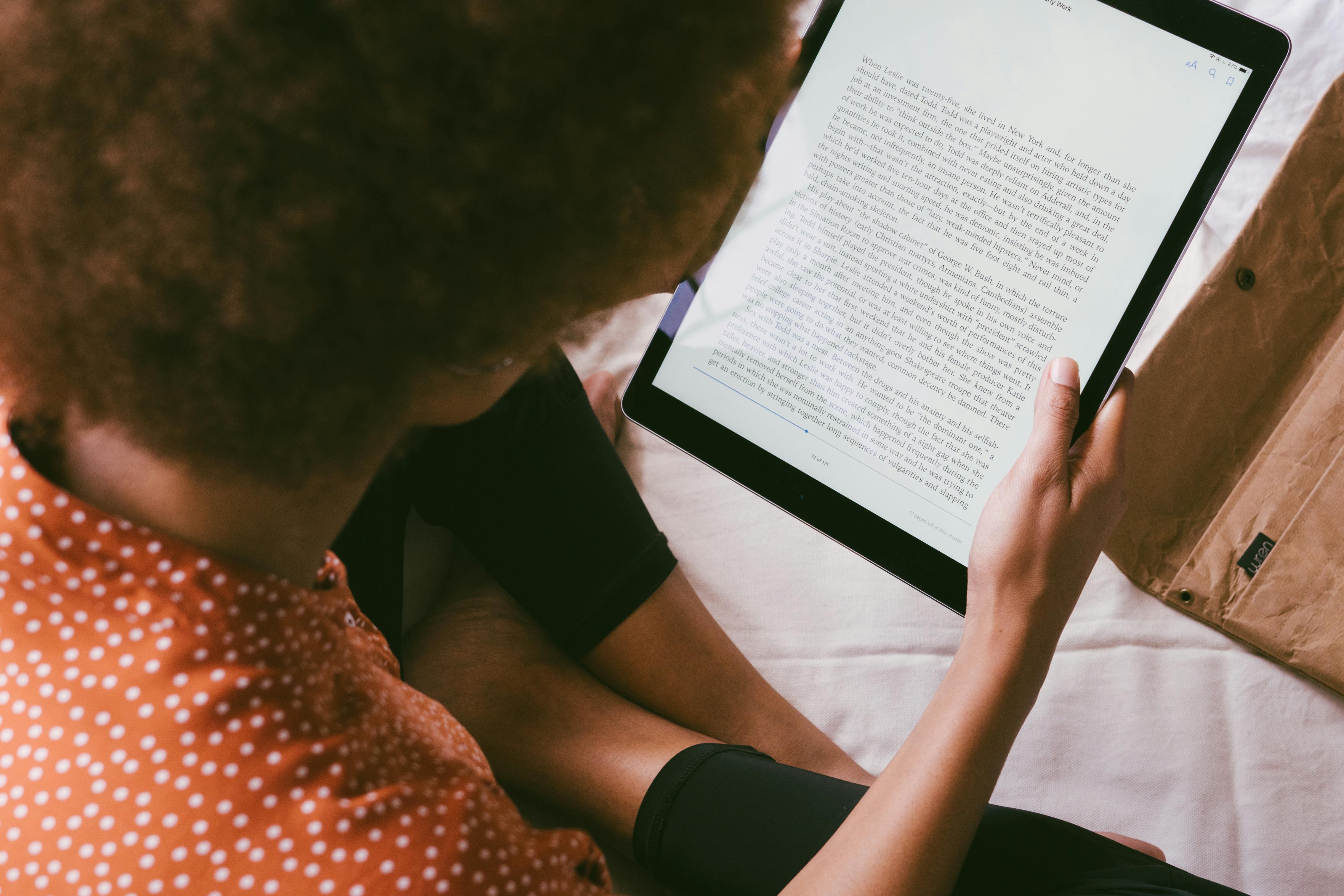 Why You Should Sell Ebooks if Your Goal Is to Build a Business in Today&rsquo;s Creator Economy