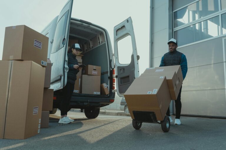 What Is an Independent Courier & How to Become One in 7 Days or Less