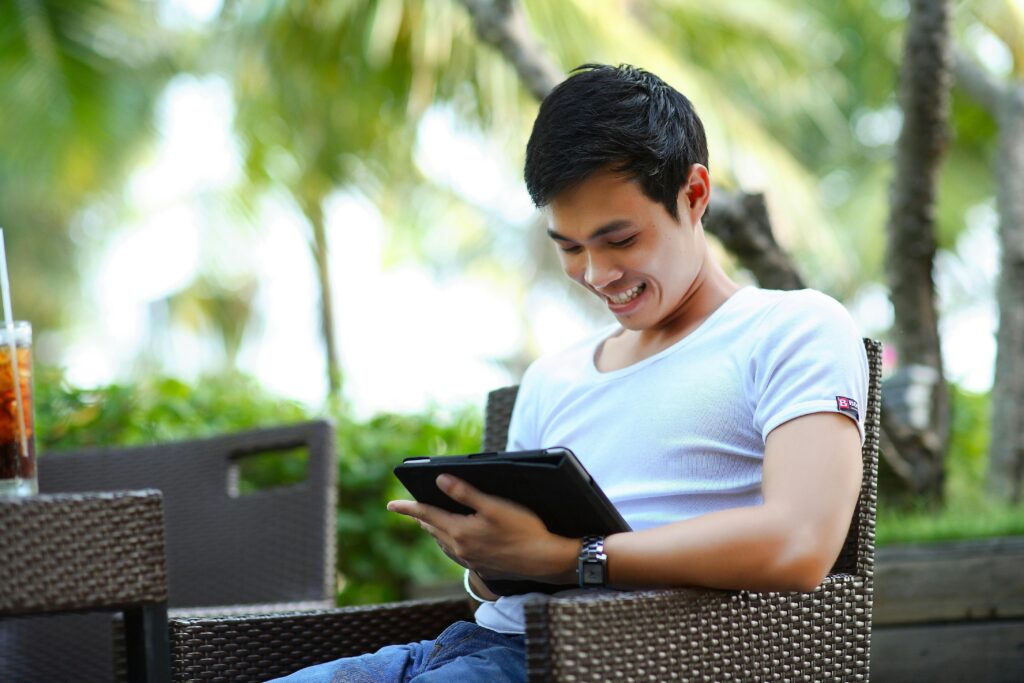 How to Find Free Items Online, Polish Them, and Sell Them for Profit
