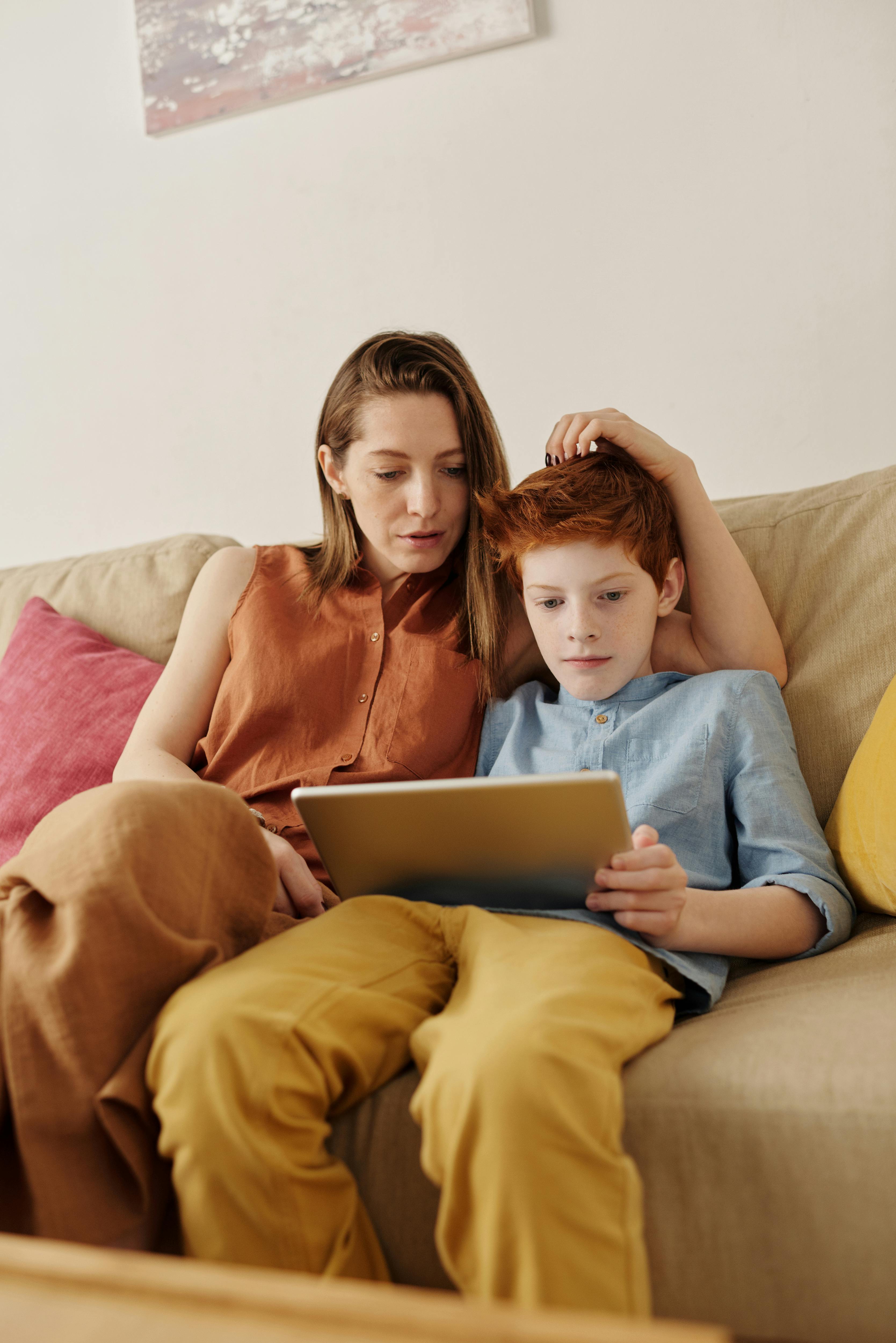 How to Teach Your Kids That They Can Earn Money on Their Own
