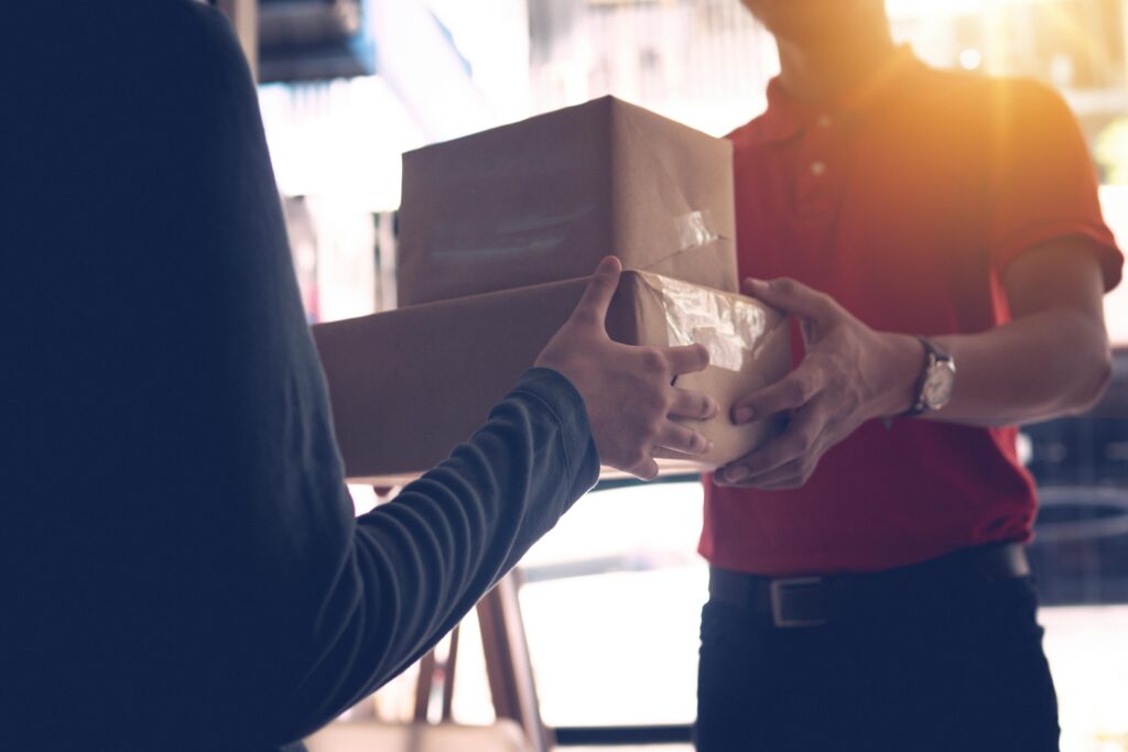How Much Can a Local Courier Make? The Full Truth!