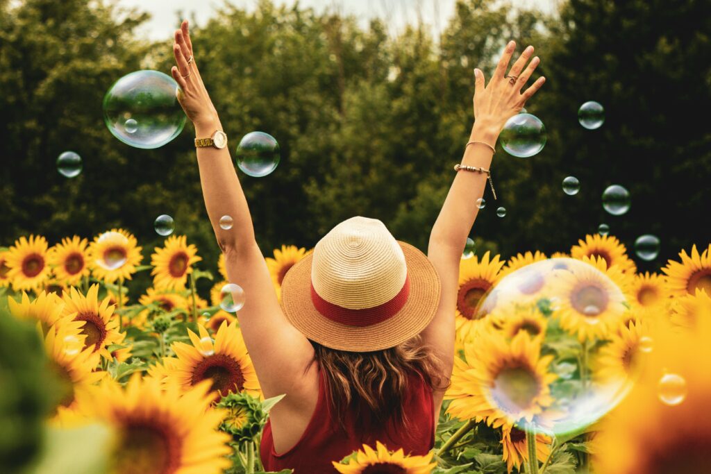 AI Tips for Maintaining a Garden Through the Summer Heat